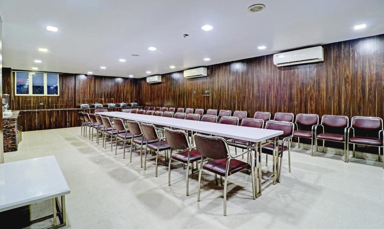 Treebo Orion Sapphire, Beck Bagan Hotel Kolkata Bagian luar foto