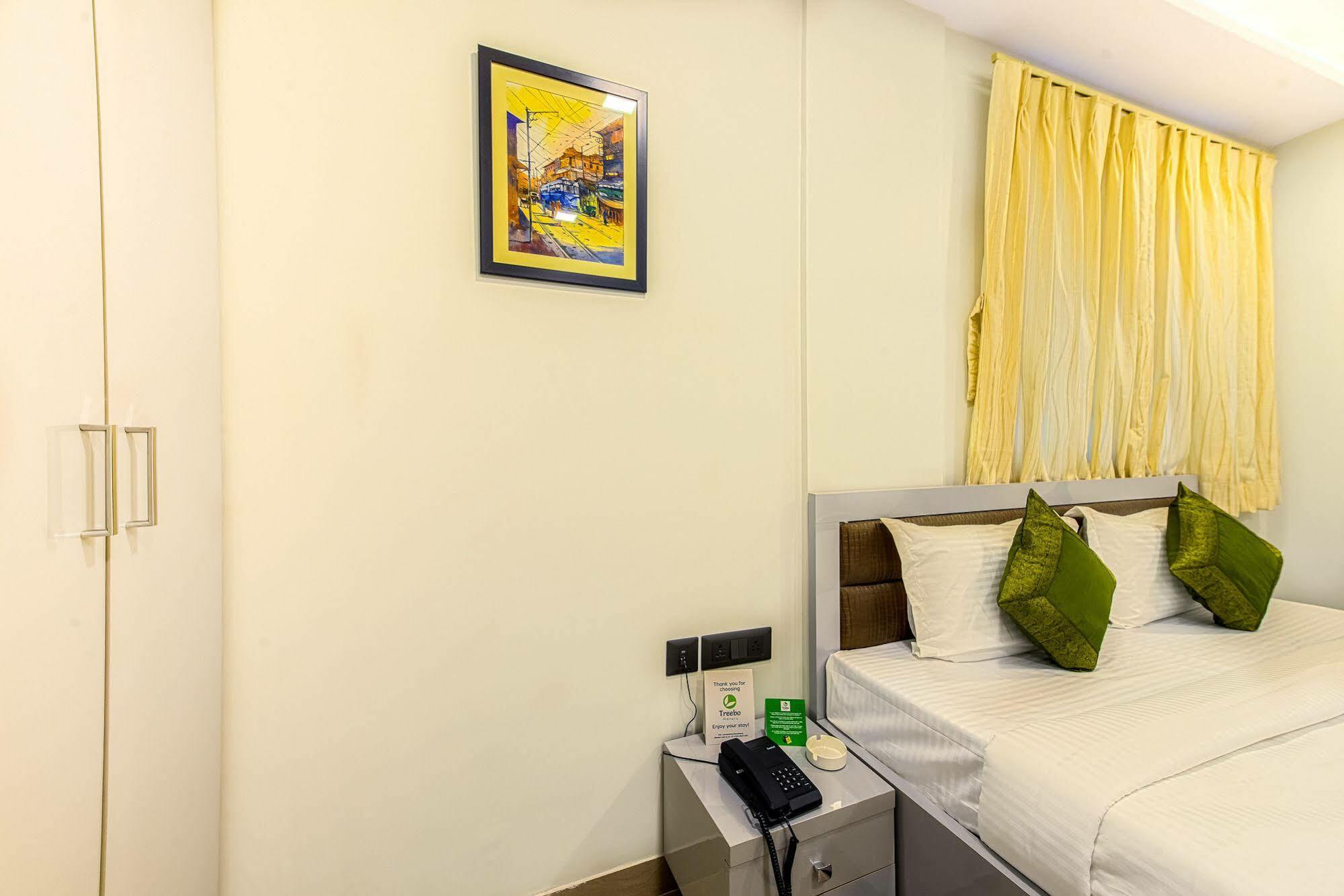 Treebo Orion Sapphire, Beck Bagan Hotel Kolkata Bagian luar foto