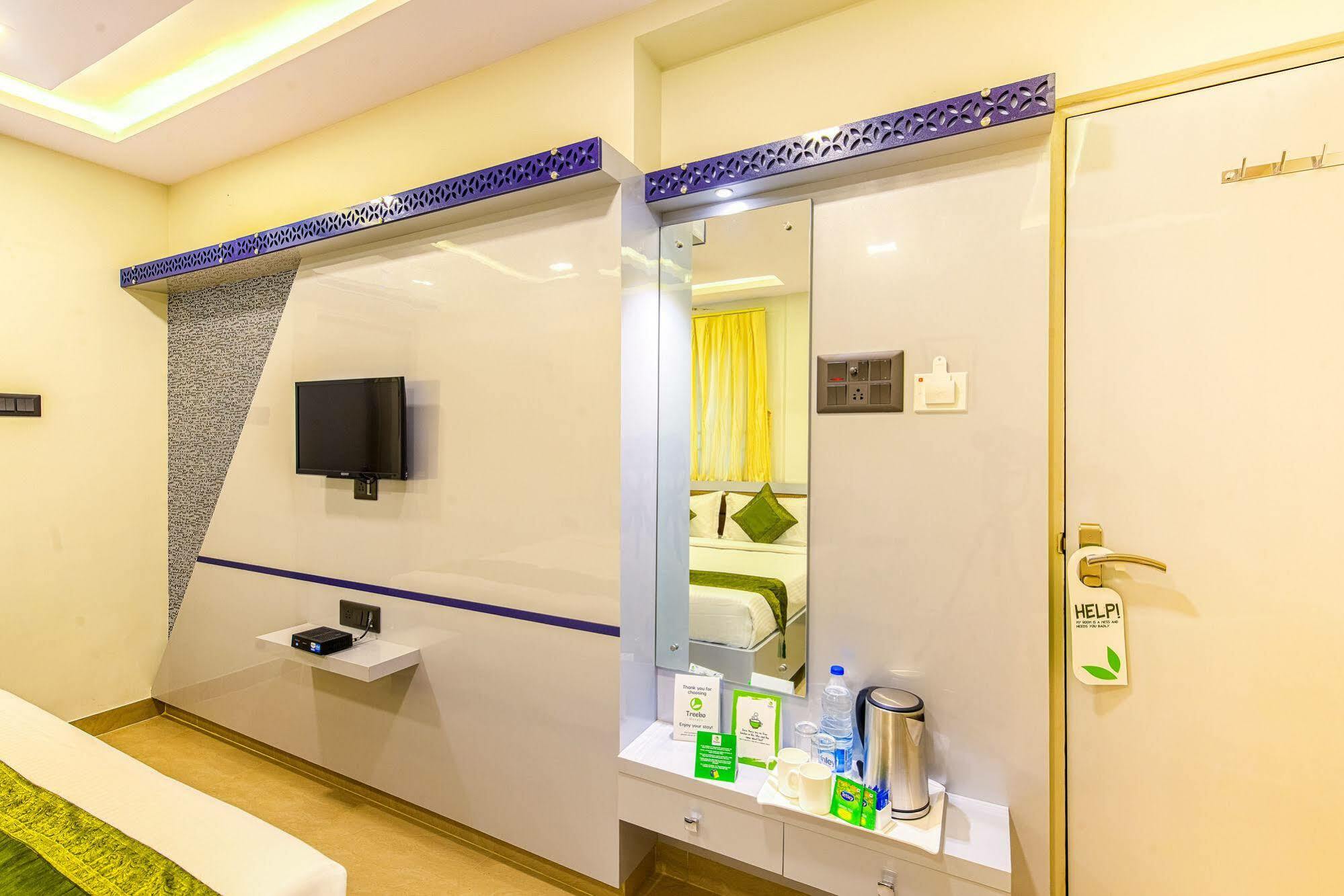 Treebo Orion Sapphire, Beck Bagan Hotel Kolkata Bagian luar foto