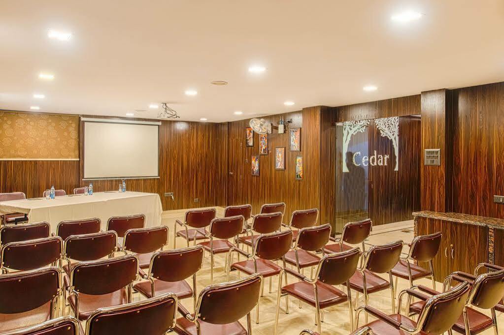 Treebo Orion Sapphire, Beck Bagan Hotel Kolkata Bagian luar foto